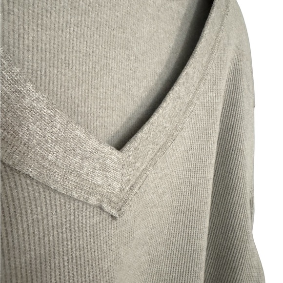 NWOT Abercrombie crop top - Picture 3 of 3